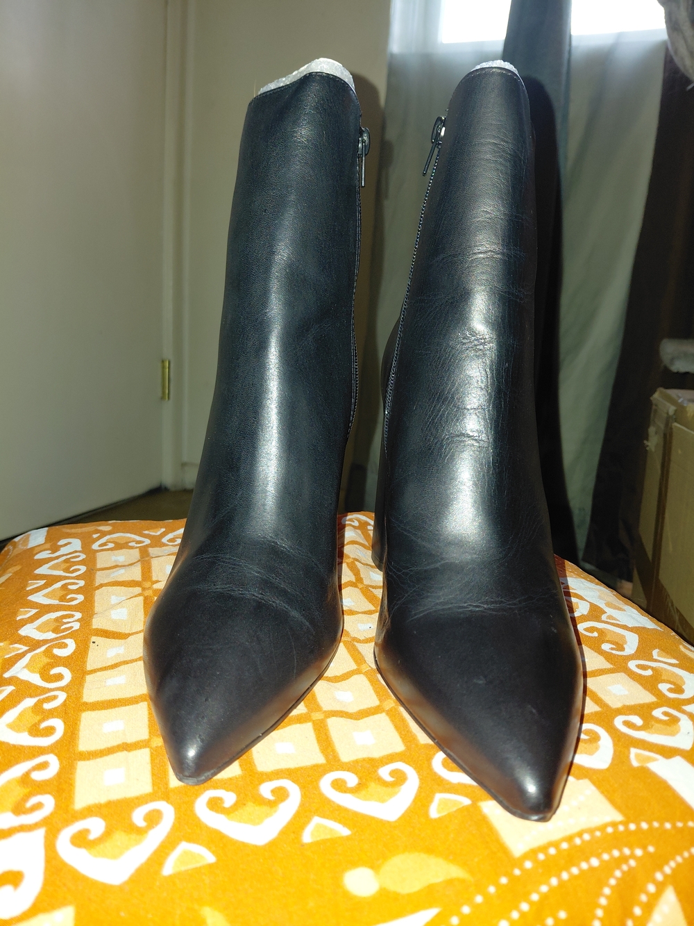 Steve Madden Black Genuine Leather Pointed Toe Ankle Booties